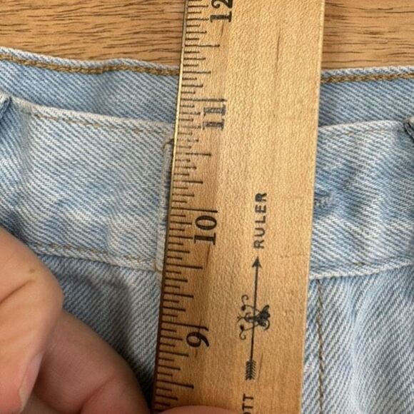 Levi’s 501 Blue Denim Jean Shorts Cut Off Distressed Flayed Size 29 High Waisted - Picture 6 of 10